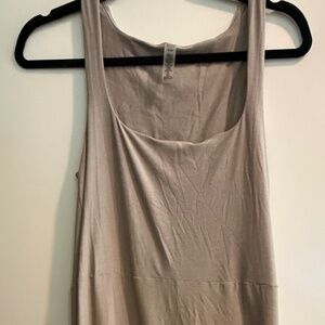 Beyond Yoga Tan Featherweight Square Neck Tank MIDI Getaway Dress Medium